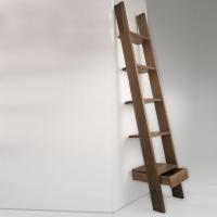 Wooden ladder: do it yourself from a bar