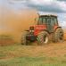 Orba pôdy pojazdným traktorom - ako nezničiť záhradu?